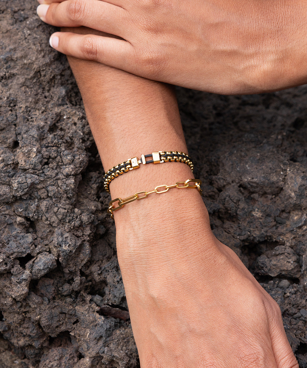 Julie | Gold